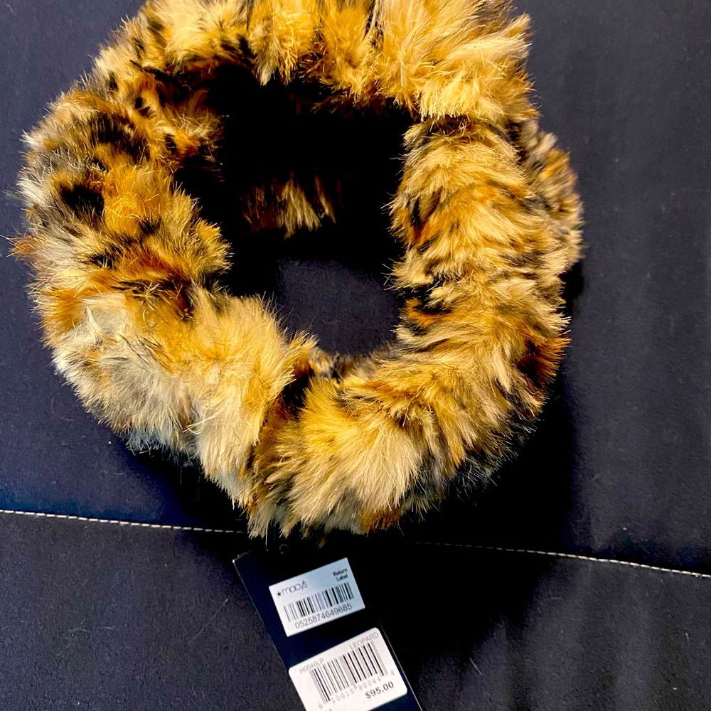 Forehead and/or ear warmer, 100% Rabbit Fur. Rich brown color, stretch material